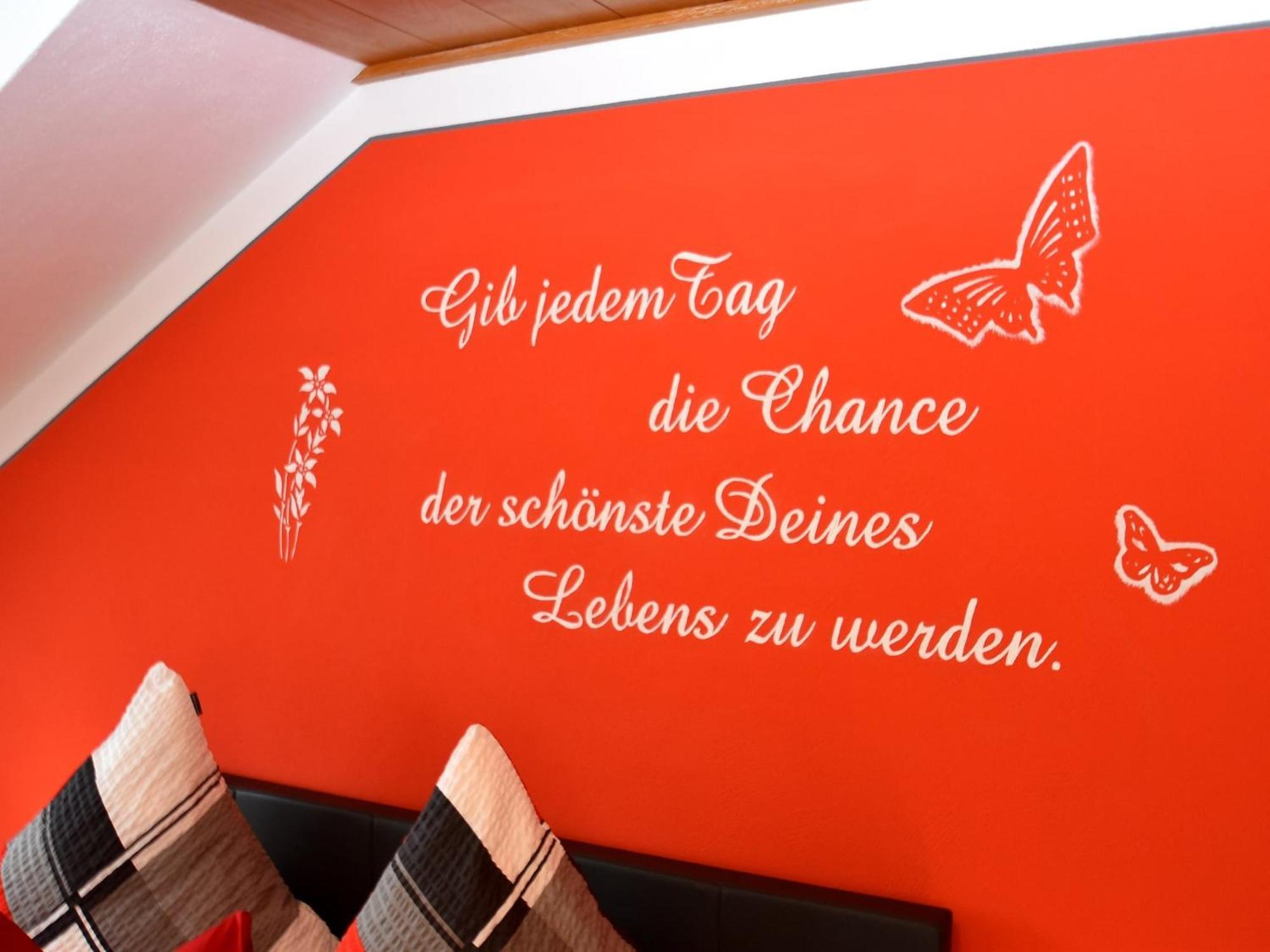 Scenic Apartment With Balcony Garden Deckchairs Barbecue Gleißenberg Extérieur photo